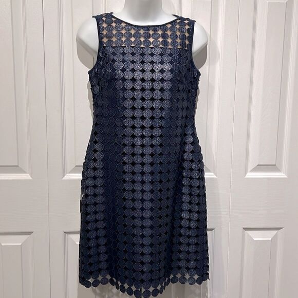 Lauren Ralph Lauren Navy Blue Sleeveless‎ Medallion Sheath Dress Size 8P - Picture 1 of 12